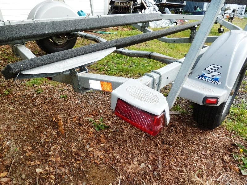 EZ Loader 1720' Trailer 1750 Bloodydecks